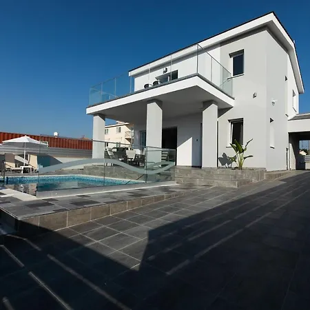 New Luxury 5eagles 5mins From Airport