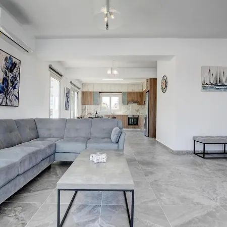 New Luxury 5eagles 5mins From Airport * Πάφος