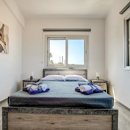 New Luxury 5eagles 5mins From Airport Πάφος