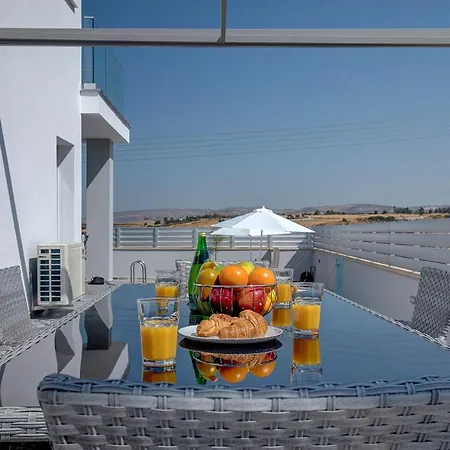 New Luxury 5eagles 5mins From Airport * Πάφος