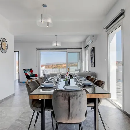 New Luxury 5eagles 5mins From Airport * Πάφος