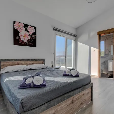New Luxury 5eagles 5mins From Airport Βίλα *