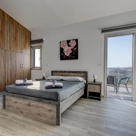 New Luxury 5eagles 5mins From Airport Βίλα *
